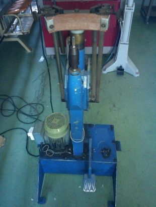 Máquina de Sacar Hormas Hidráulica. 