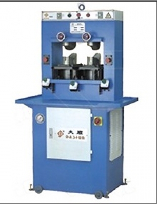 Máquina para el moldeado 