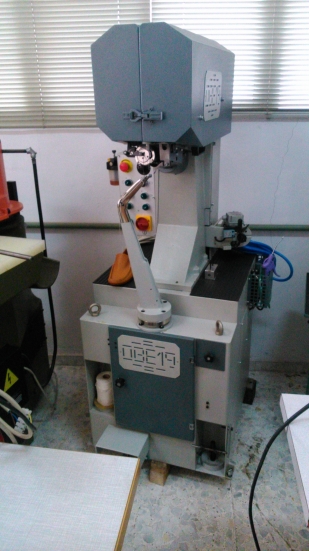 MAQUINA COSER PISOS C.G. 4 