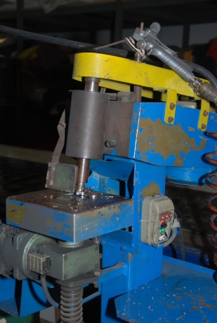 Máquina de vaciar suelas 