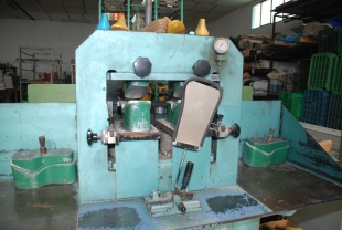 Máquina de moldear y grabar 