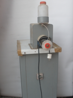 Máquina para limpiar cola 