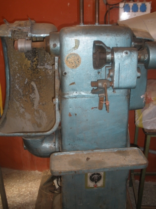 Máquina de desvirar 