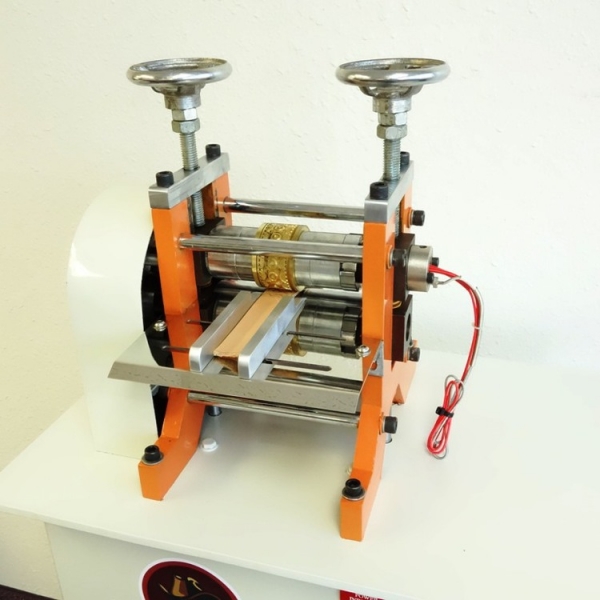 máquina para hacer agujeros en cinturones archivos - SUDMAQ Maquinarias de  Calzado, Máquinas para la Fabricación de Calzado