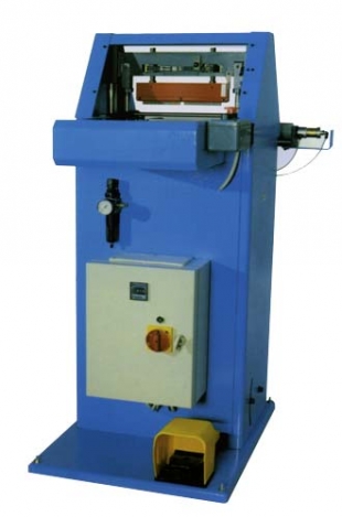 Máquina de Perforar mod. GL12 Máquina de Perforar mod. GL12