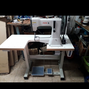 Maquina de coser de triple arrastre modelo AGL 3200 